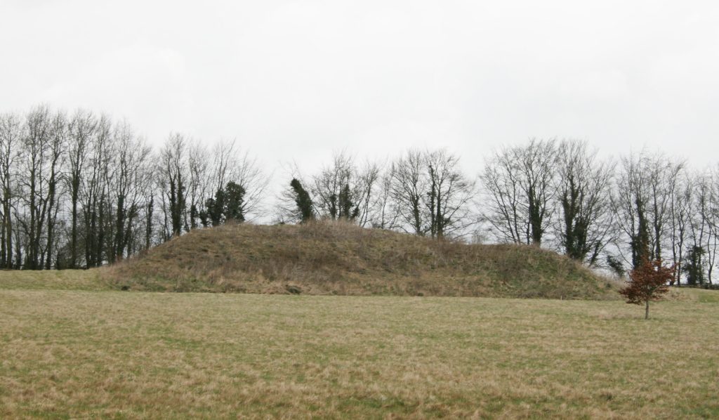Non-megalithic Long Barrows, Tumuli, Langhügel – Megalithic Visions